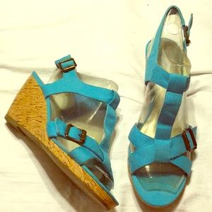 Naturalizer wedges